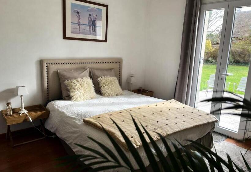 اتاق استاندارد با وان آب گرم, La Villa Saint Val