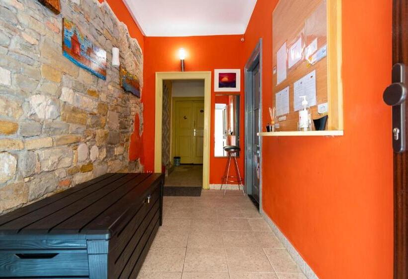اتاق استاندارد یک نفره, Hostel Martin