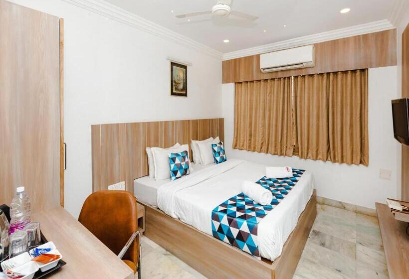 اتاق لوکس, Galaxy Opp Surat Railway Station