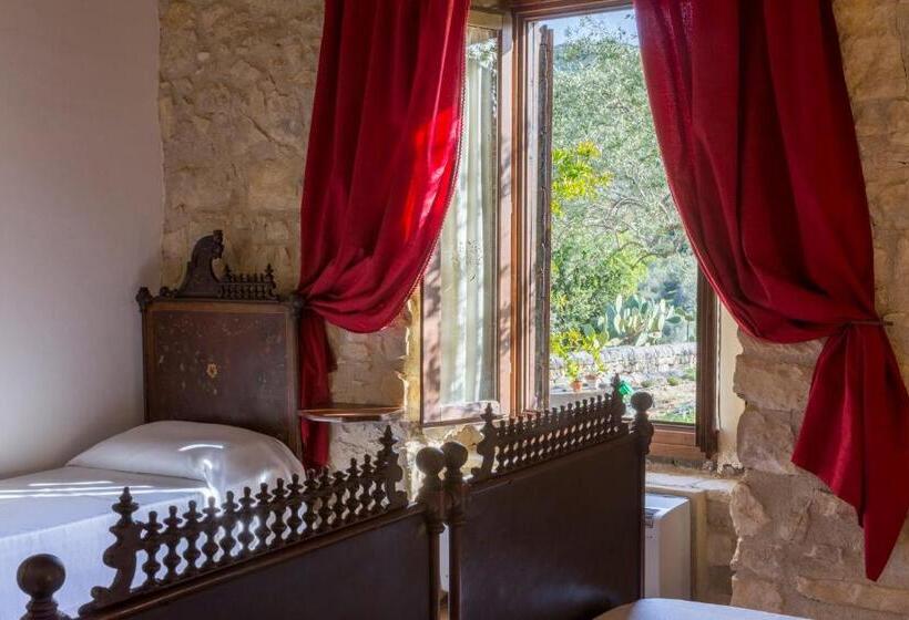 Четырехместный Номер Классик, Masseria Fortificata Lo Zafferaneto