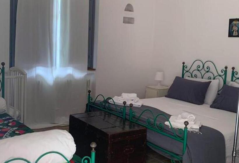 کلبه ییلاقی, Tenuta Colle Sala   Country House & Suites