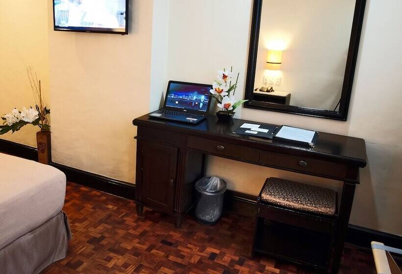 Quarto Deluxe Individual, Fersal Hotel Malakas, Quezon City