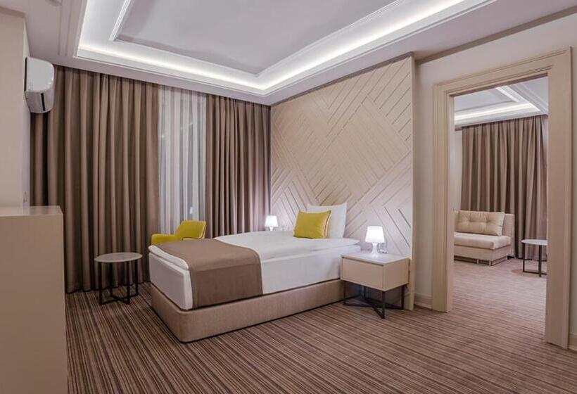 سوییت لوکس, Kaleli
