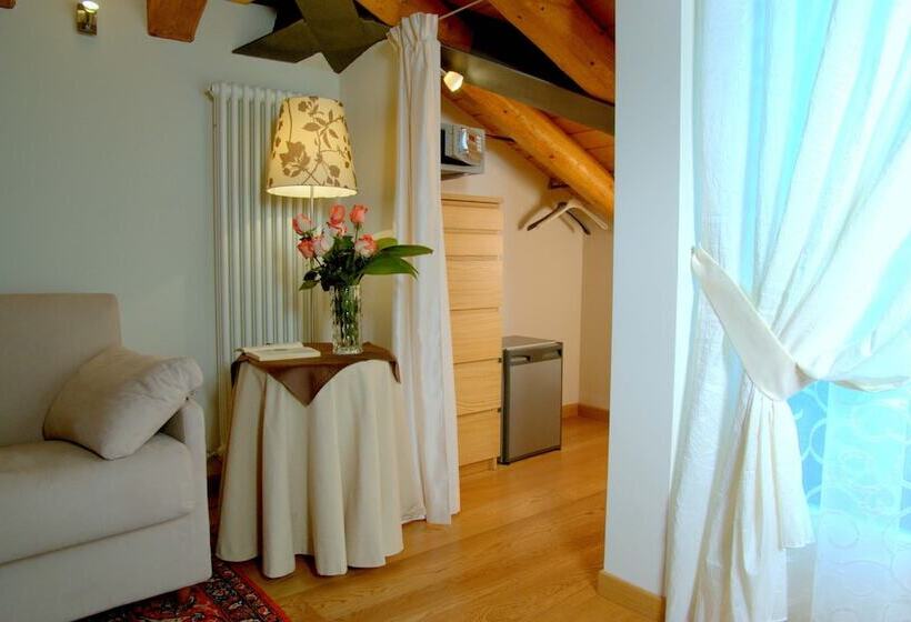 سوییت جونیور, Rovere