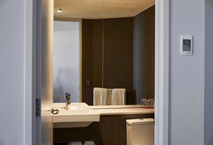 سوئیت با تخت بزرگ, Rydges Sydney Airport
