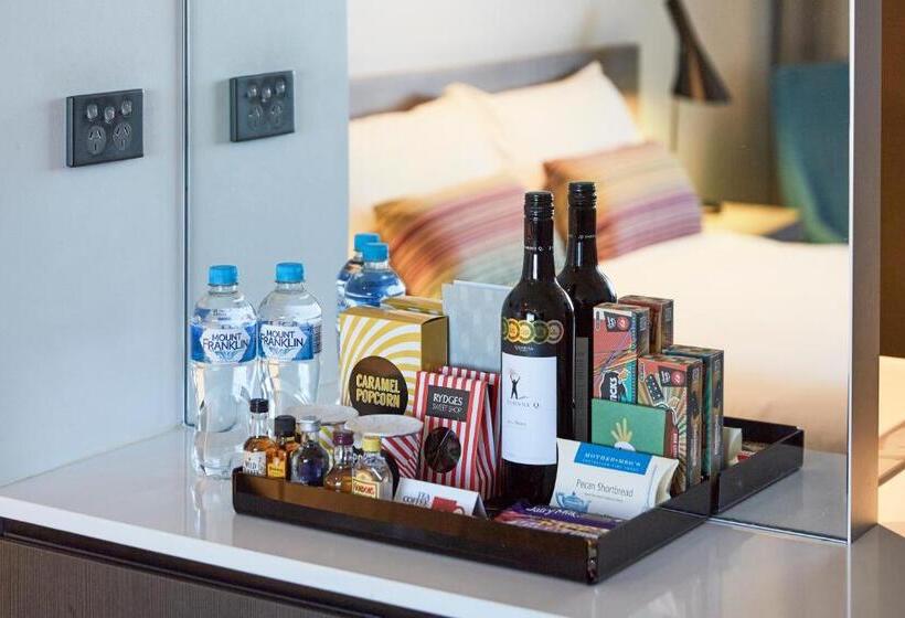 اتاق دلوکس با تخت کینگ و چشم‌انداز, Rydges Sydney Airport