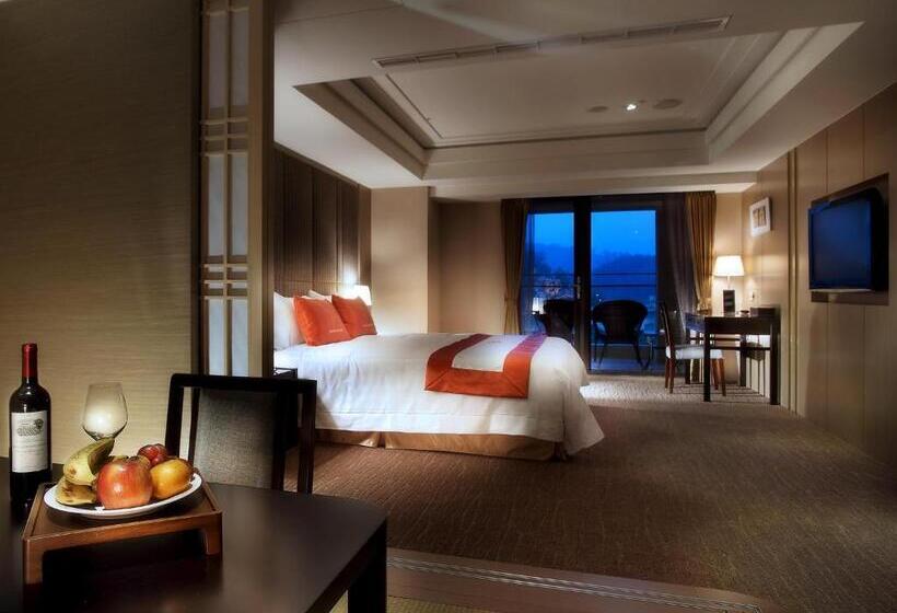 اتاق استاندارد با چشم‌انداز دریاچه, Sun Moon Lake