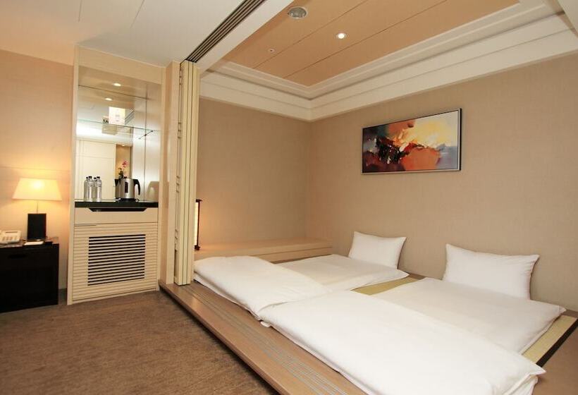 اتاق استاندارد با چشم‌انداز دریاچه, Sun Moon Lake