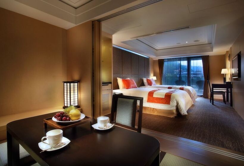 اتاق استاندارد با چشم‌انداز دریاچه, Sun Moon Lake