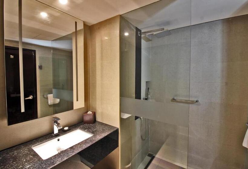 Номер Superior Кровать Кинг, Swiss Belhotel Harbour Bay