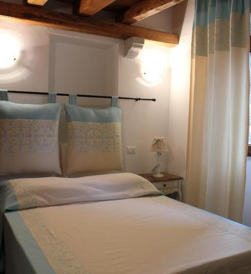 اتاق عادی, B&b Piazza Di L Ara