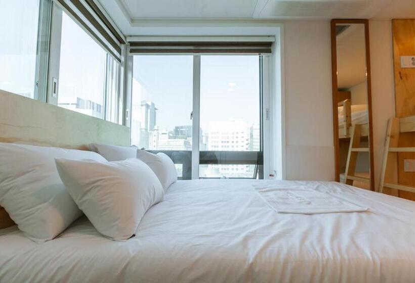 اتاق خانوادگی, Seoulite Inn Myeongdong Formerly   Step Inn Myeongdong 2