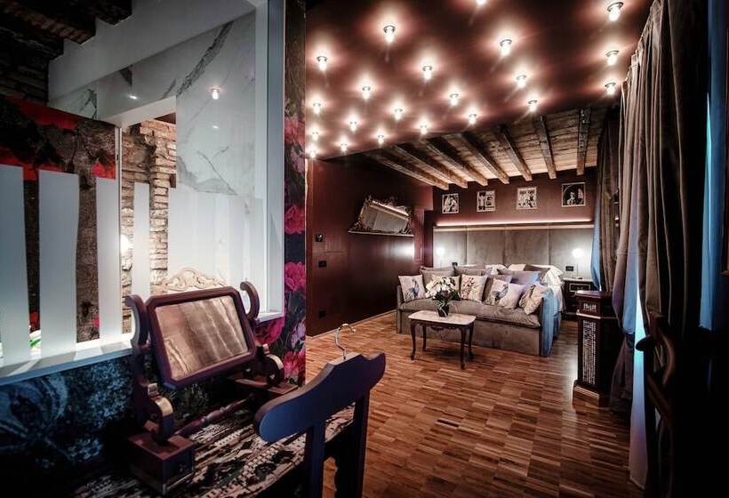 سوییت سوپریور, Vitrum   Como Luxury Suites