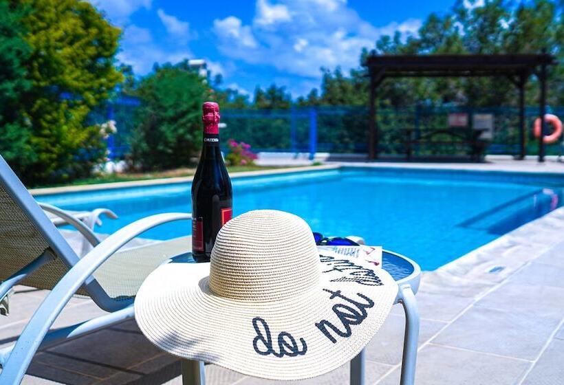 三卧室泳池别墅, Azzurro Luxury Holiday Villas