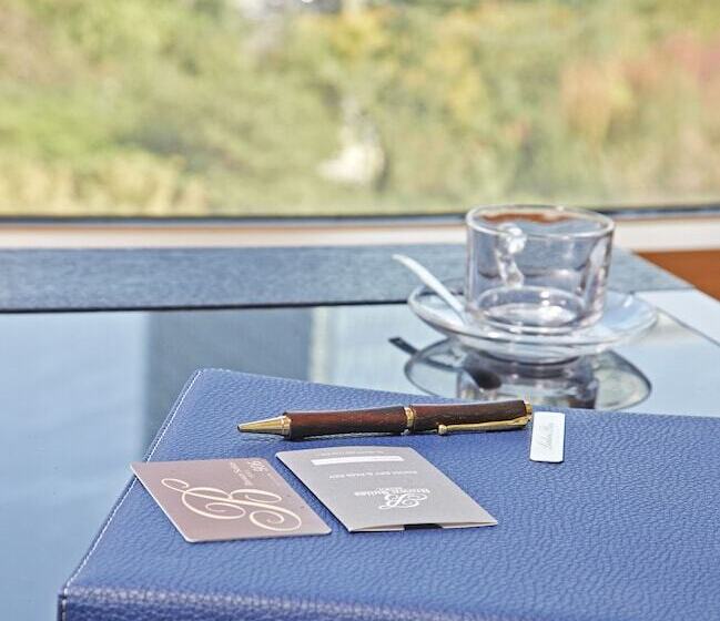 デラックスルーム, Brown Suites Residence