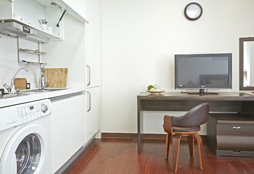 デラックスルーム, Brown Suites Residence