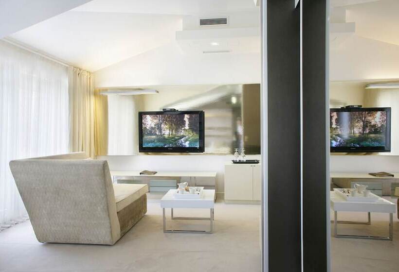 سوئیت اجرایی با چشم‌انداز دریا, Damianii Luxury Boutique Hotel & Spa