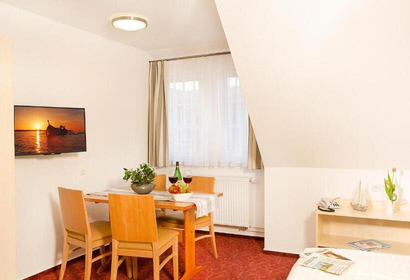패밀리 아파트, Ferienhotel Bernstein