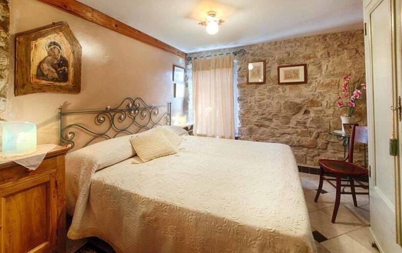 스위트, Munta E Cara Albergo Diffuso