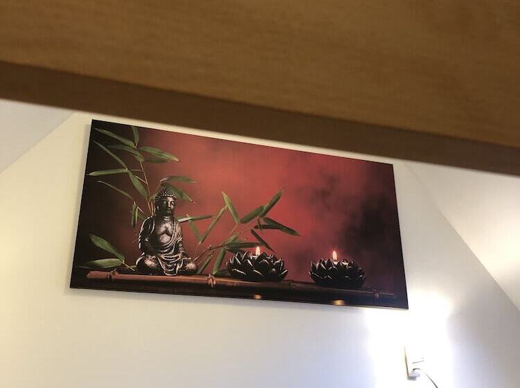 复式房间, Asiris
