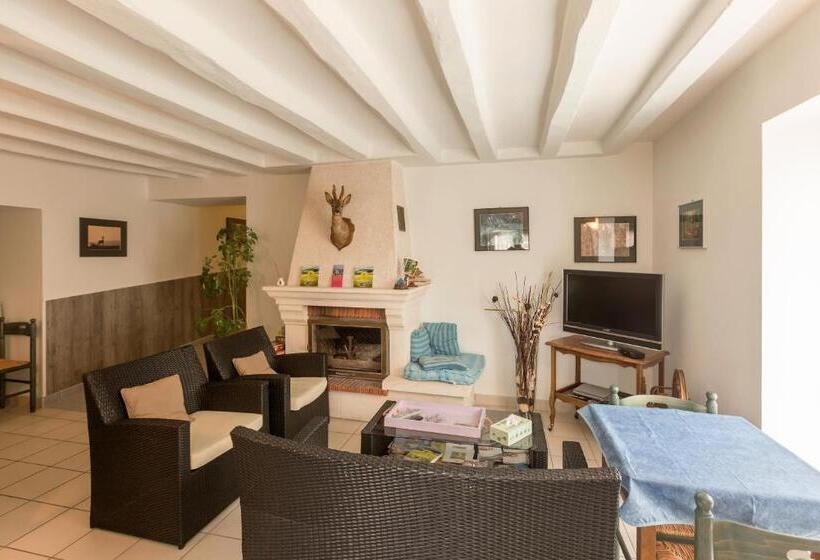 Номер Стандарт, Auberge Du Cheval Blanc