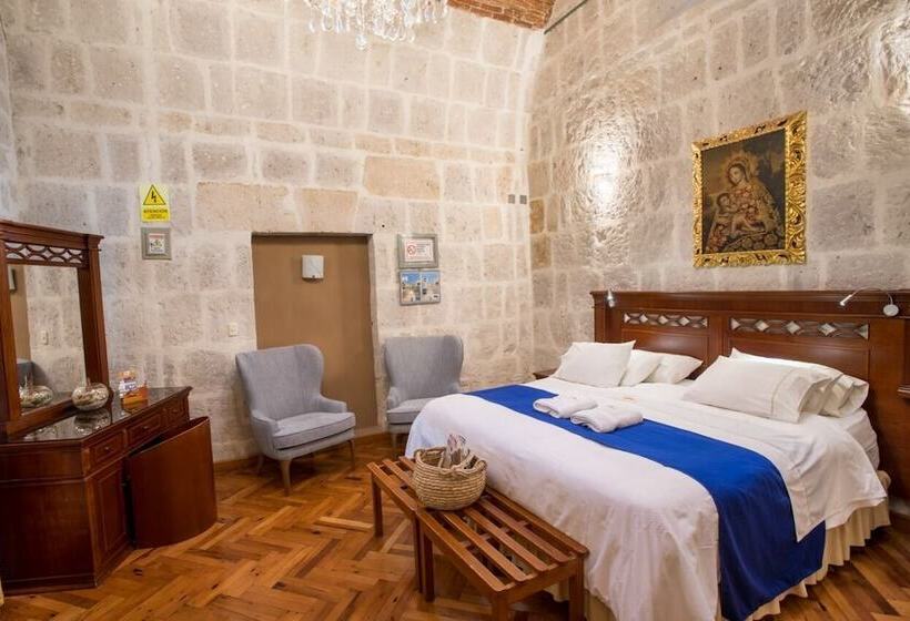 סוויטה, Casona Solar