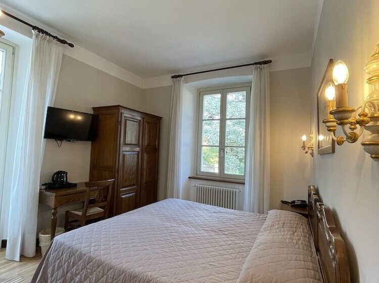 经济房, Albergo La Torre