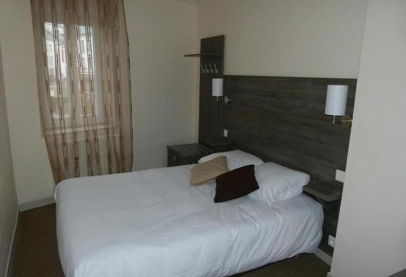 Номер Стандарт, Logis Hôtel Le Carnot