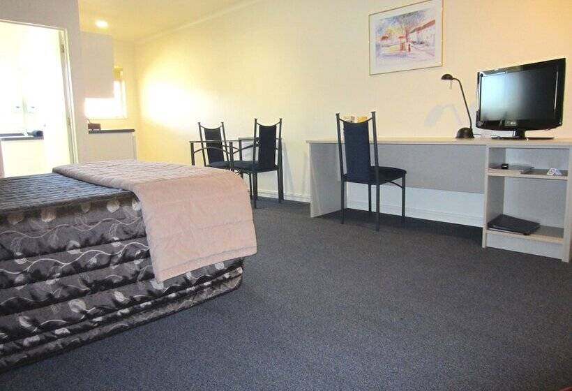 استودیو اجرایی, Harringtons Motor Lodge