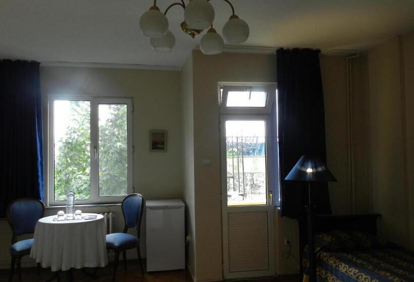 ファミリールーム, Guest House   Grandma S House