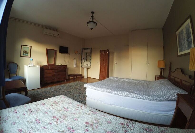 ファミリールーム, Guest House   Grandma S House