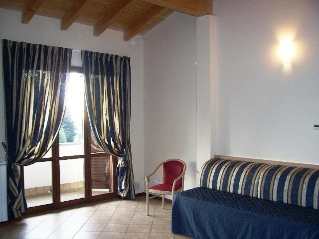 اتاق پنج‌تخته استاندارد, Villa Giovanna