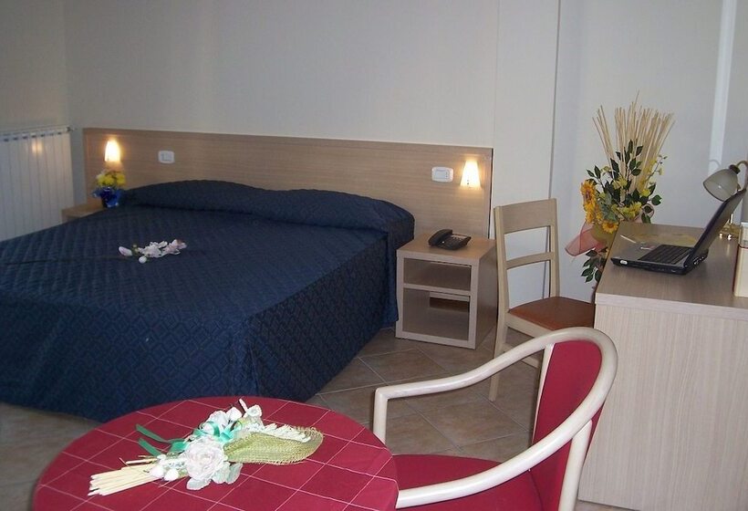 اتاق استاندارد سه نفره, Villa Giovanna