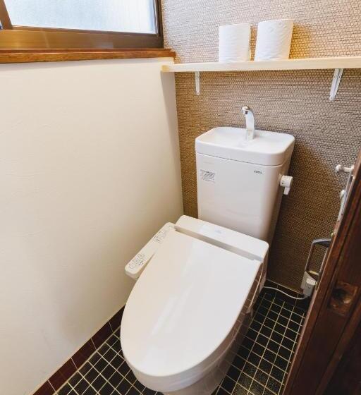 خانه 1 خوابه, Couch Potato Hostel   Vacation Stay 88241