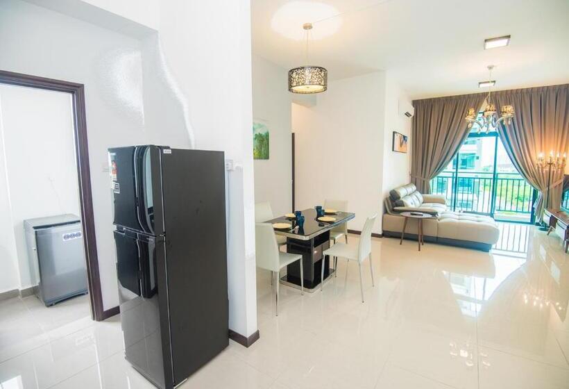 스탠다드 룸 풀장 전망, Molek Regency Taman Molek
