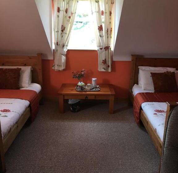 اتاق خانوادگی, Heeneys Lodge B&b