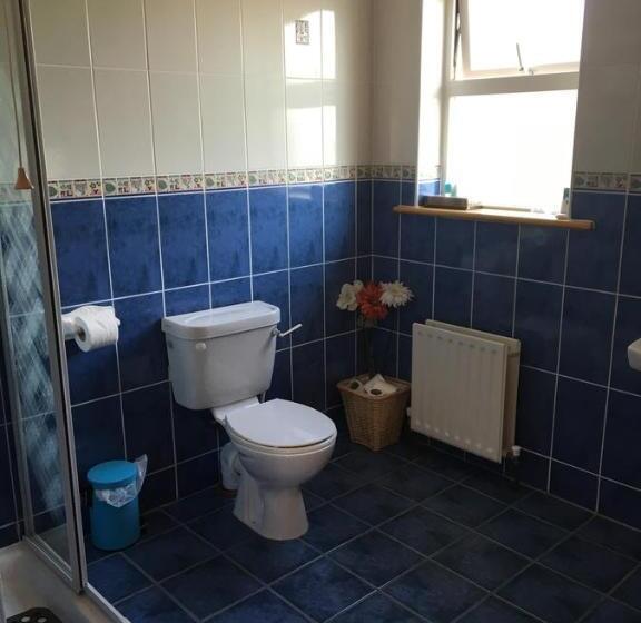 اتاق خانوادگی, Heeneys Lodge B&b