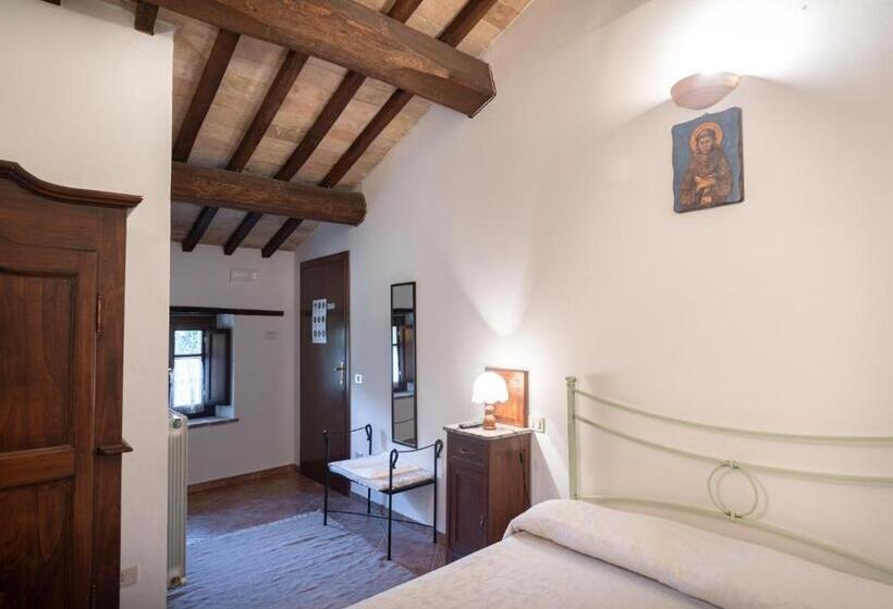 اتاق استاندارد سه نفره, Agriturismo Sasso Rosso