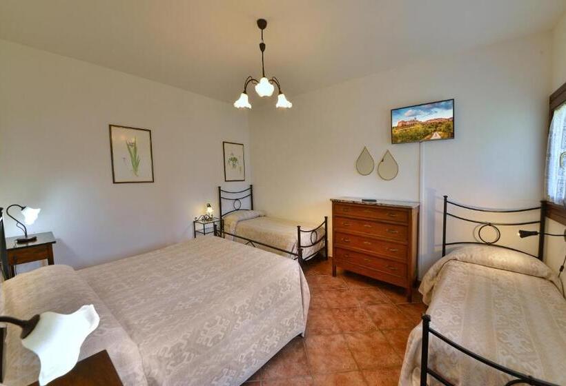 اتاق استاندارد چهار تخته, Agriturismo Sasso Rosso