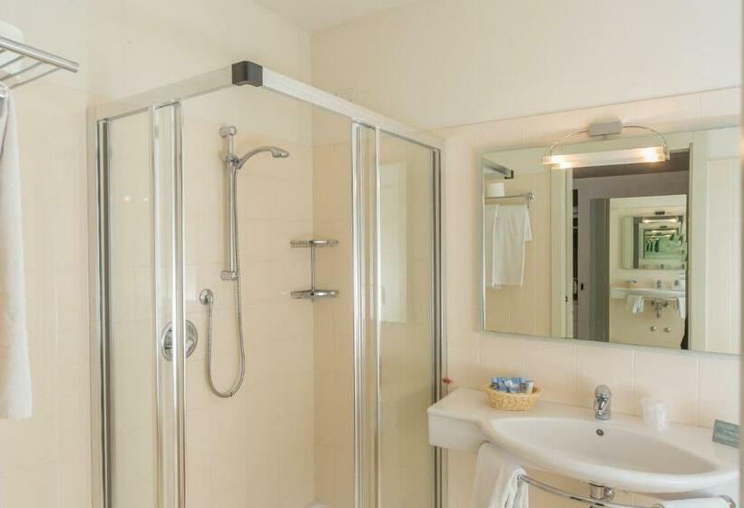 سوییت جونیور, Club Hotel Olivi   Tennis Center