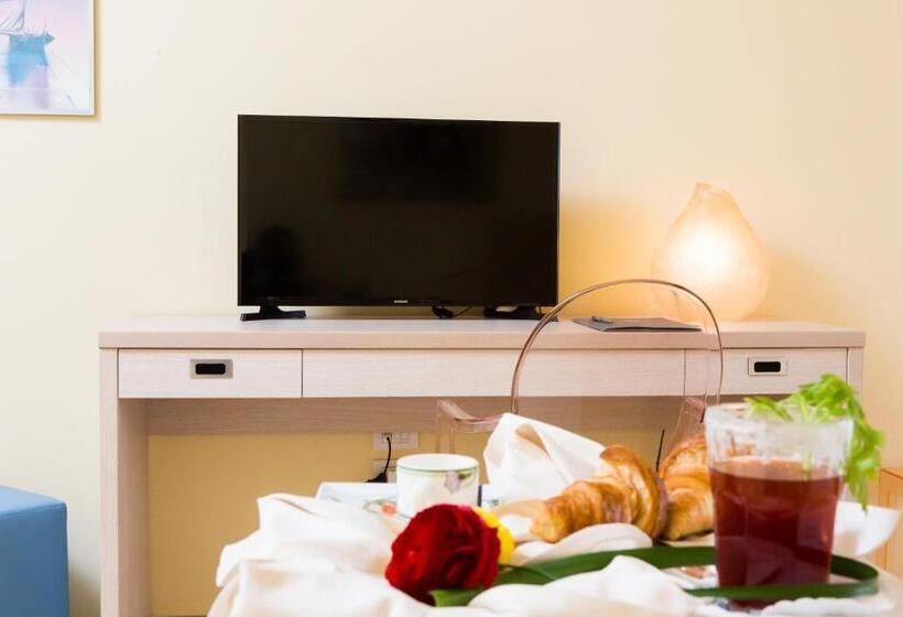 سوییت جونیور, Club Hotel Olivi   Tennis Center