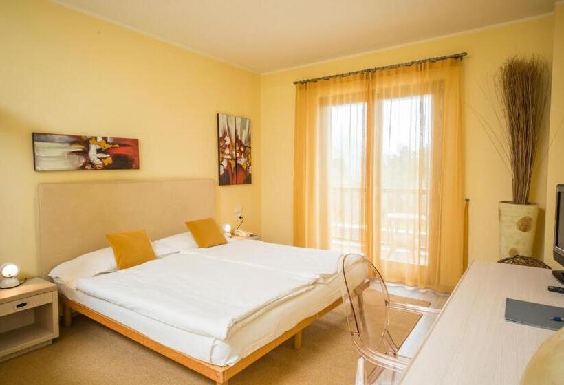 Полулюкс, Club Hotel Olivi   Tennis Center