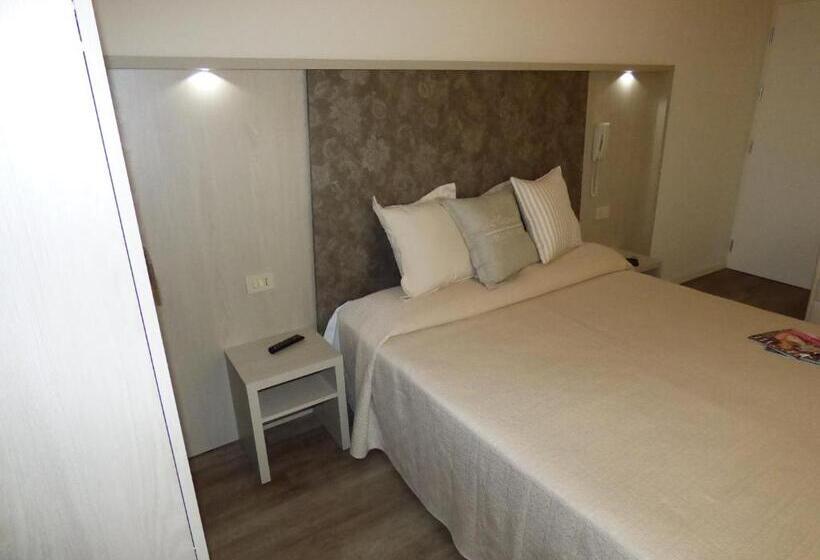 带海景标准四人间, Design Hotel Astra B&b