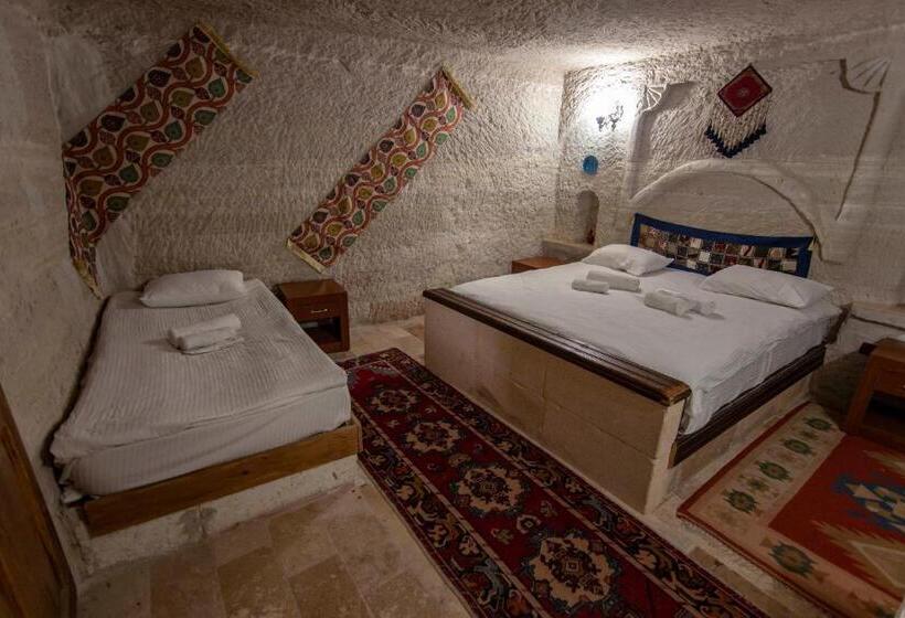 Семейный Номер, Seven Rock Cave