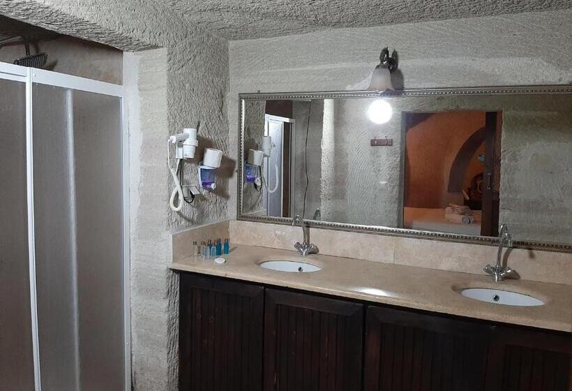 Семейный Номер Deluxe, Seven Rock Cave