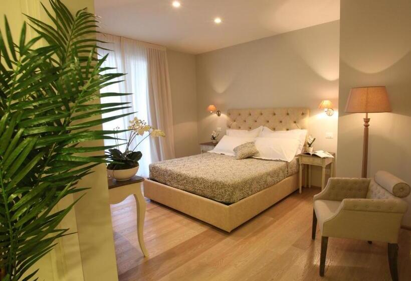 Comfort room with terrace, Stella Della Versilia