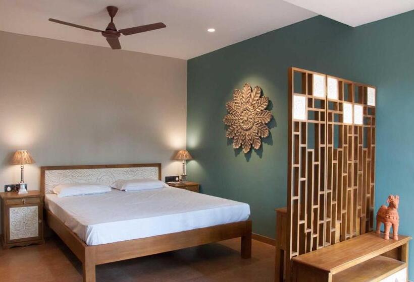 Номер Стандарт Вид на Сад, Advait Resort,  Kshetra Mahabaleshwar