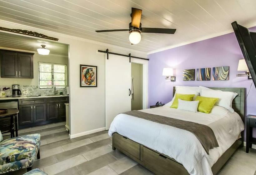 Студия Deluxe, Island View Cottages Sebastian