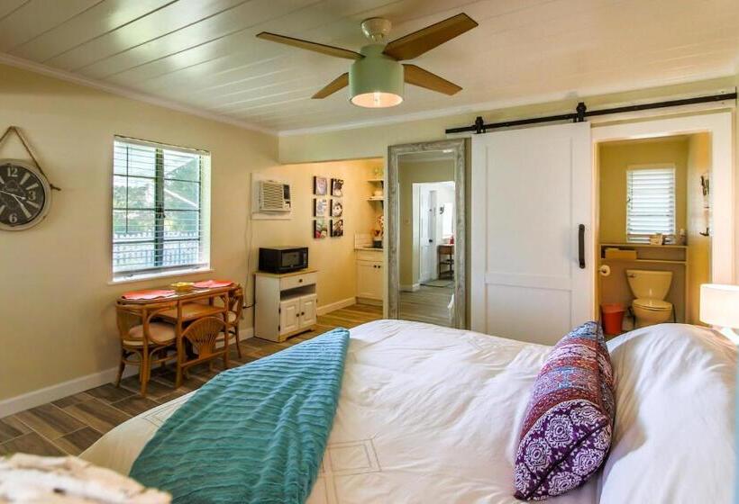 Семейный Номер, Island View Cottages Sebastian