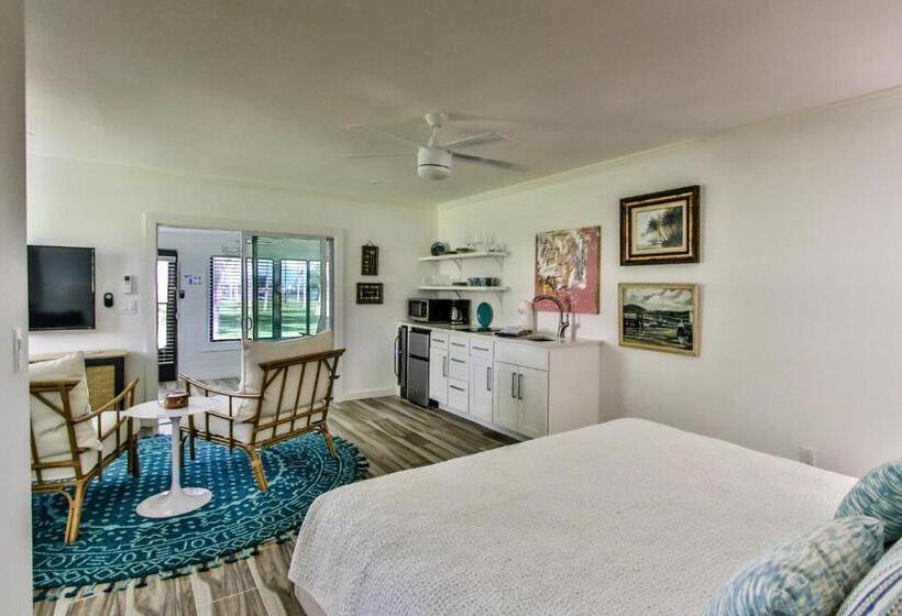 Студия Deluxe, Island View Cottages Sebastian